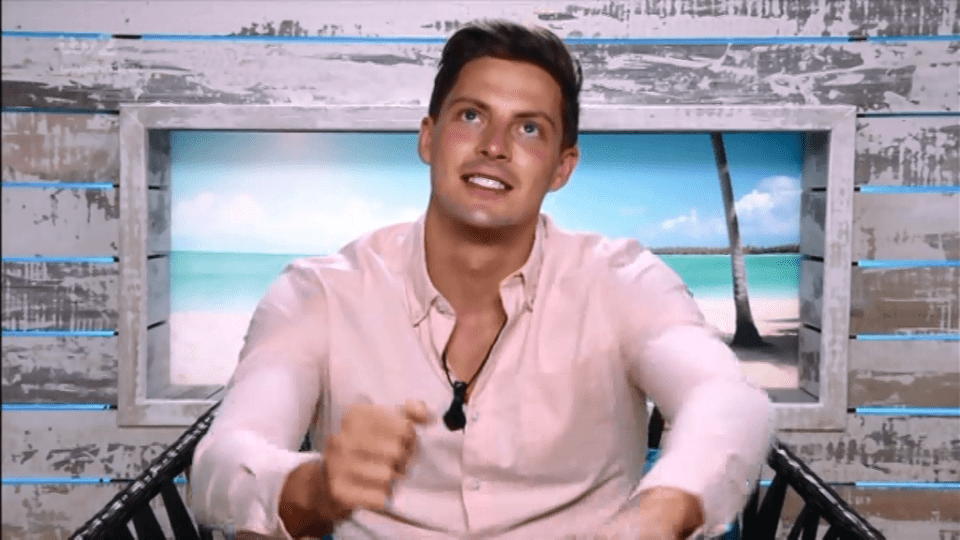  Love Island fans have celebrated as Dr. Alex got a date with new girl Rosie