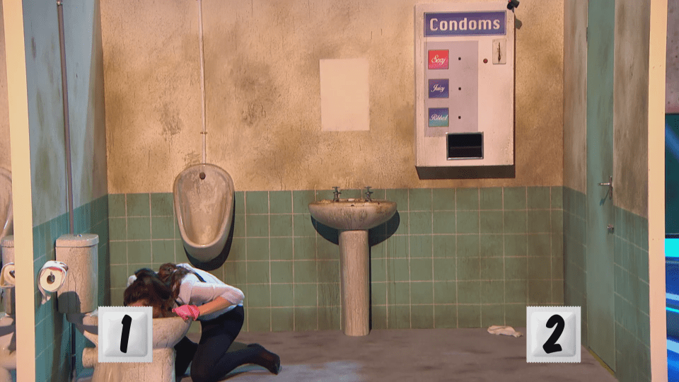  Jennifer Metcalfe puts her head in a dirty toilet for a challenge on CelebAbility