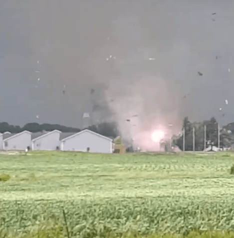  Houses were destroyed by a massive storm that ripped through towns in Iowa yesterday