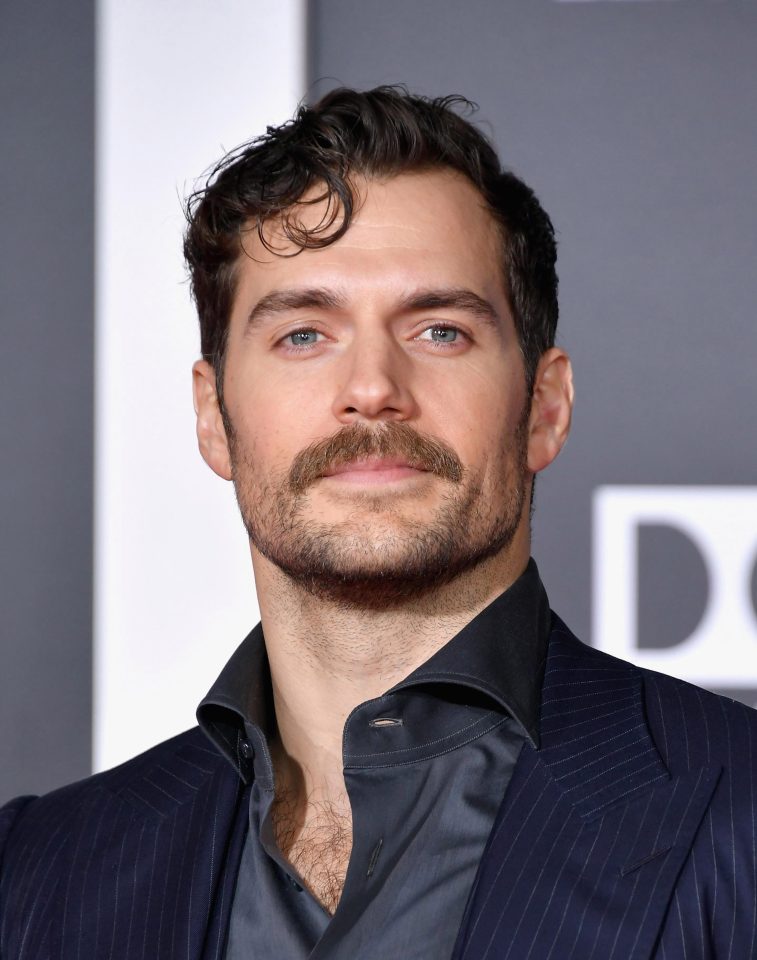  Superman actor Henry Cavill believes that in the wake of high-profile male celebrities accused of sexual harassment that some need to change their behaviour