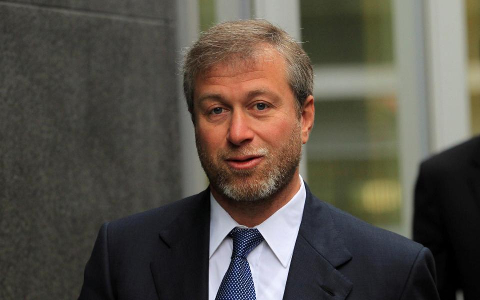  Roman Abramovich has travelled to Milan to complete the deal