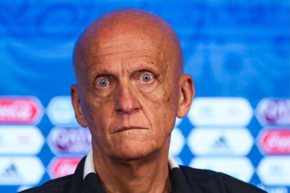  Diego Maradona criticised Pierluigi Collina for his appointment of Mark Geiger as the referee