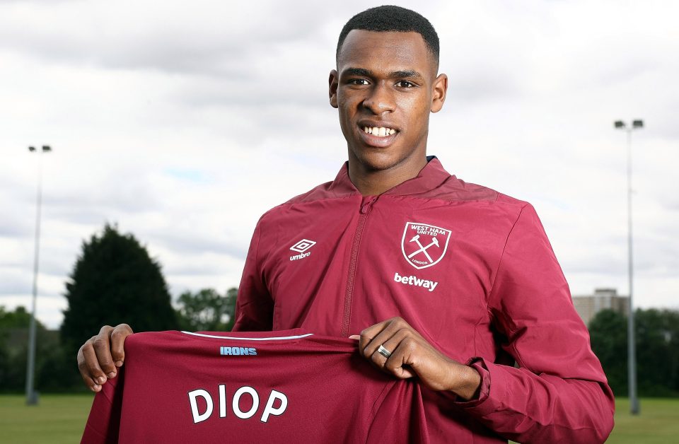  Issa Diop's arrival at the London Stadium has seen Burke fall down the pecking order