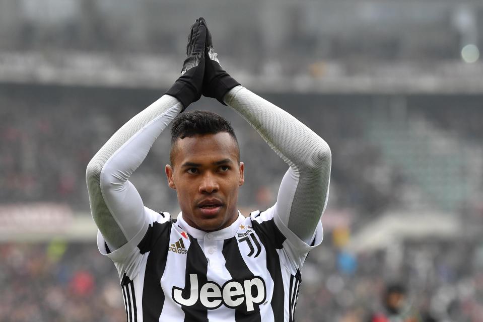  Alex Sandro has been linked with a move to Manchester United