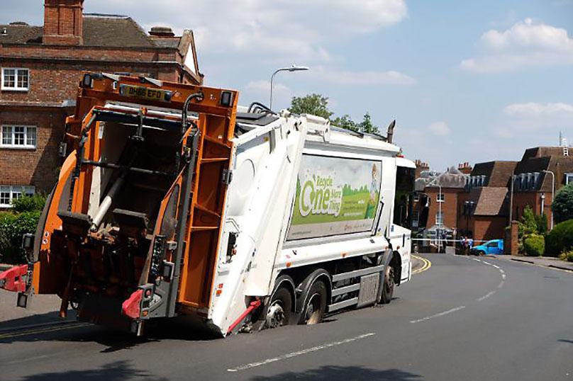  The lorry had blocked the road after it sunk into the tarmac, creating a huge traffic pile up in Newbury