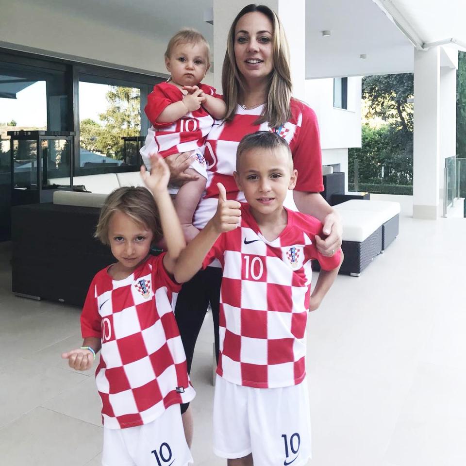  Vanja Bosnic poses for a snap with son Ivano and daughters Ema and Sofia