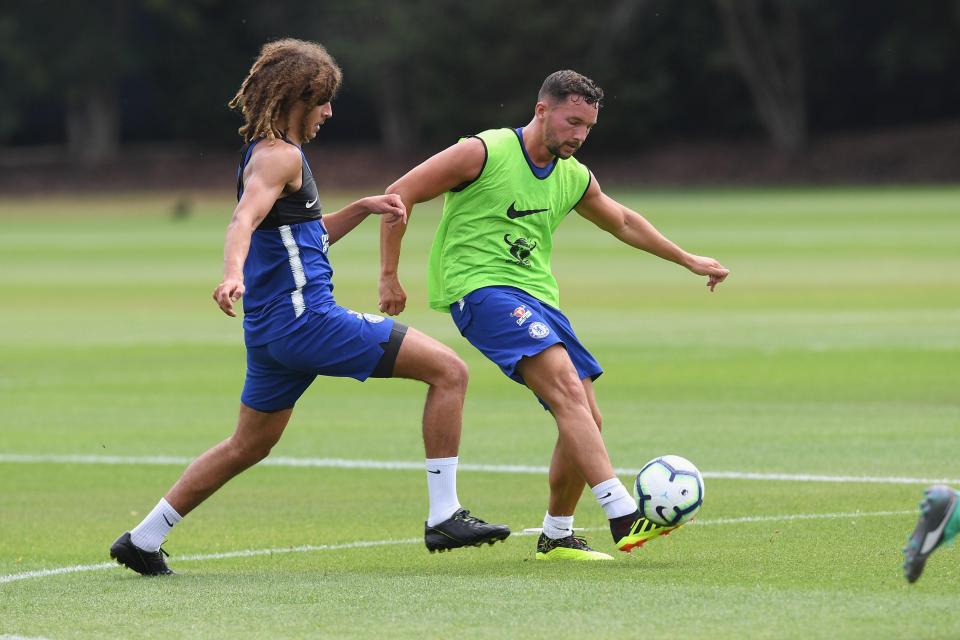  Ethan Ampadu and Danny Drinkwater wore vests on another hot day