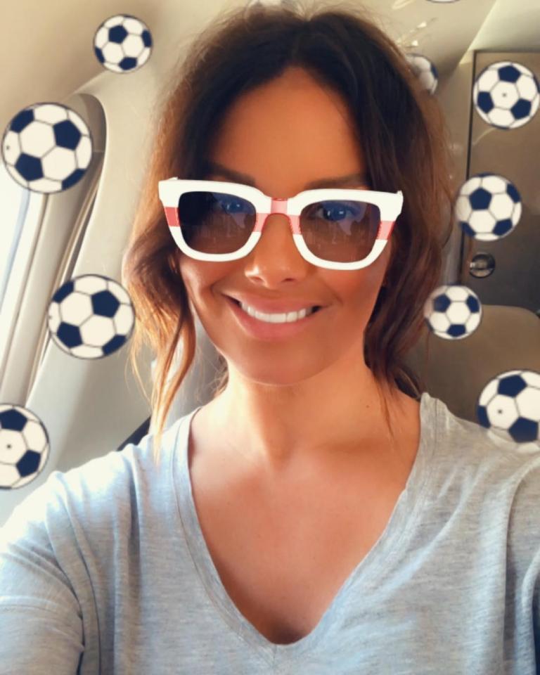  Jamie Vardy's wife Rebekah posted this sweet selfie on her way to the game in Russia