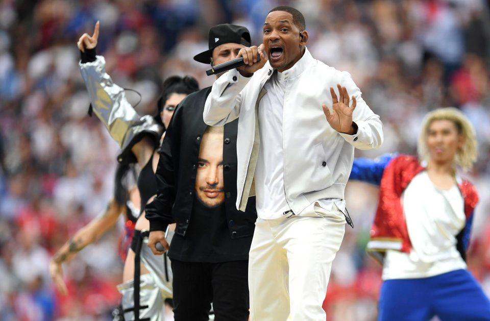  Will Smith performed in front of 80,000 fans at the closing ceremony in Moscow