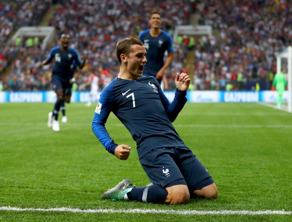  Antoine Griezmann celebrates after his free-kick led to France's opener