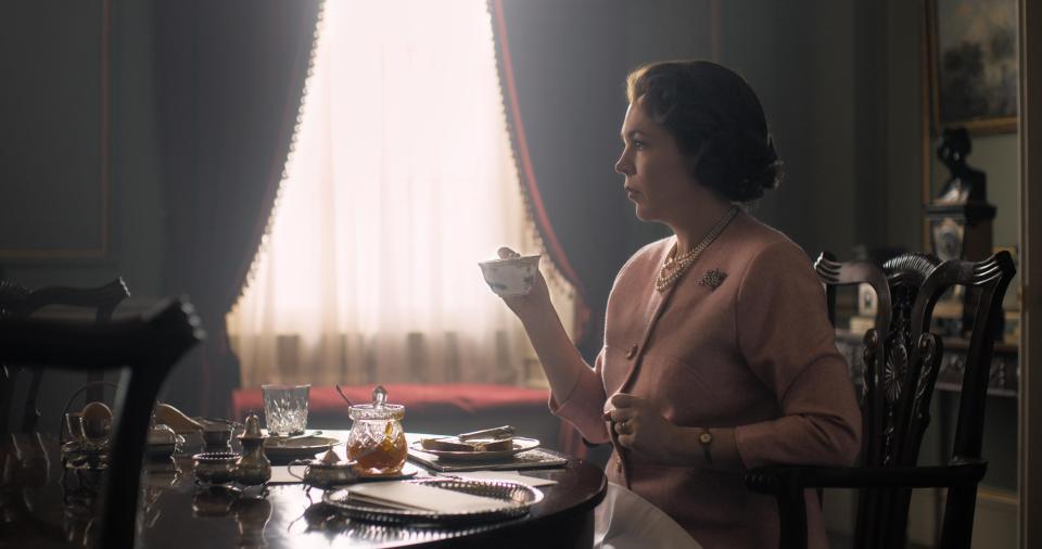  Olivia Coleman takes on the lead role of Queen Elizabeth