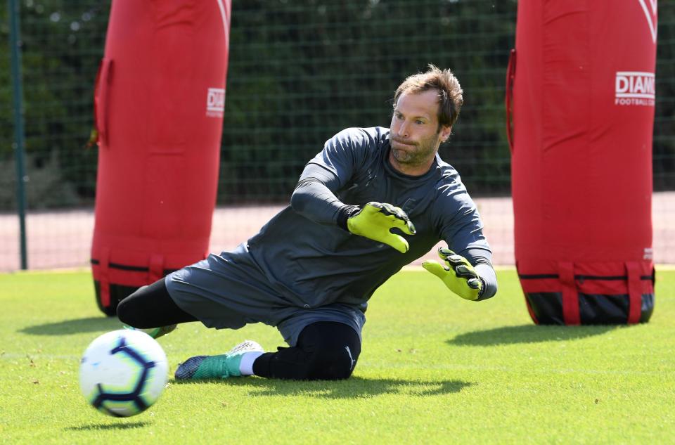  Petr Cech faces competition for the No1 jersey from new signing Bernd Leno