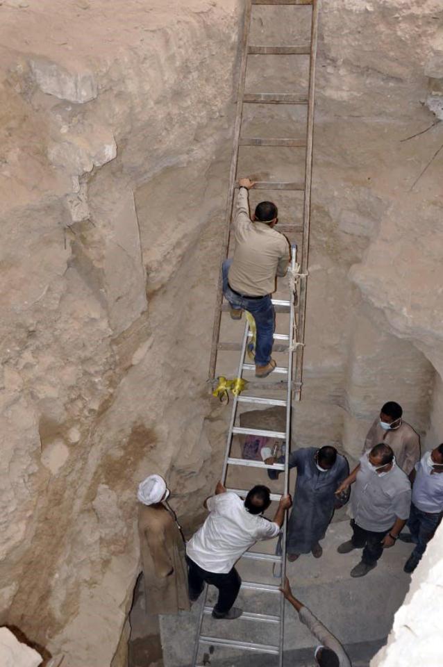  The sarcophagus was buried five meters within a tomb