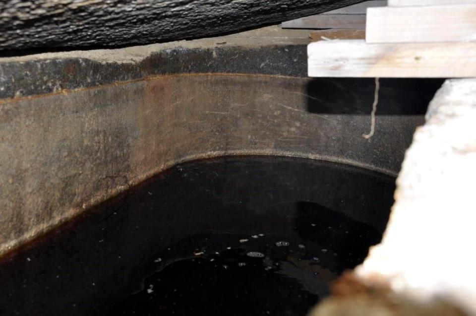  The sarcophagus was filled with sewage water, which was then leaked out to uncover the remains