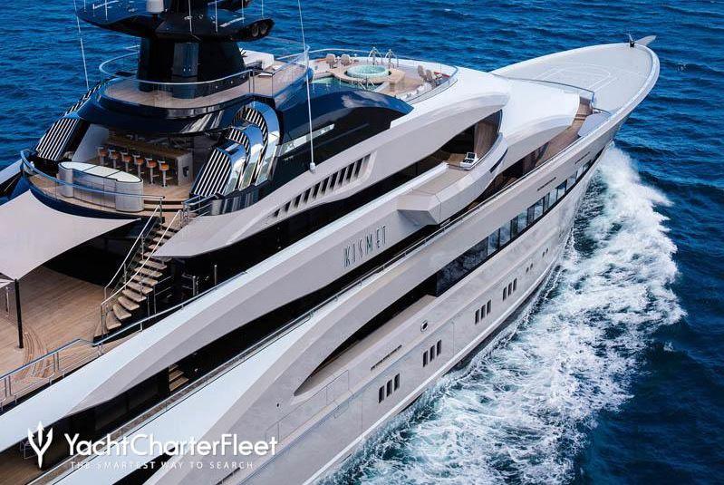  The couple are spending time on a £160 million super yacht