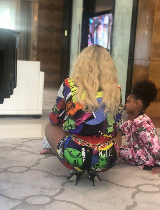  Beyonce spent time with adorable daughter Blue Ivy in one pic