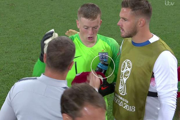  Jordan Pickford's water bottle appeared to contain notes on the neck which could have told him where Colombia's players were likely to send their penalties