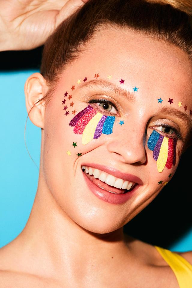  The ultimate lazy girl look - say it with stickers