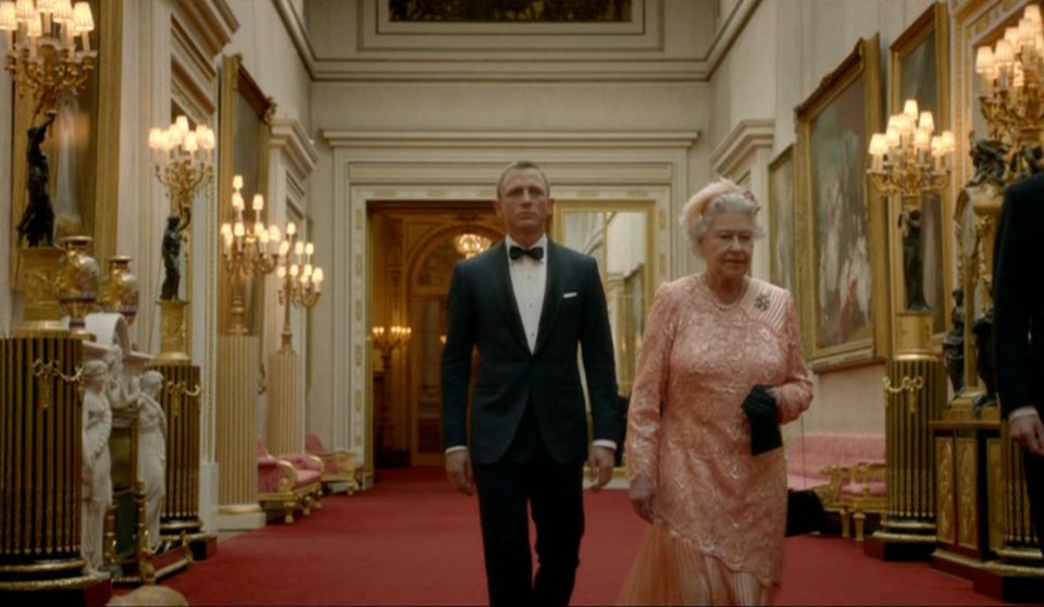 Daniel Craig and the Queen filmed a hilarious skit for the London 2012 Olympics opening ceremony