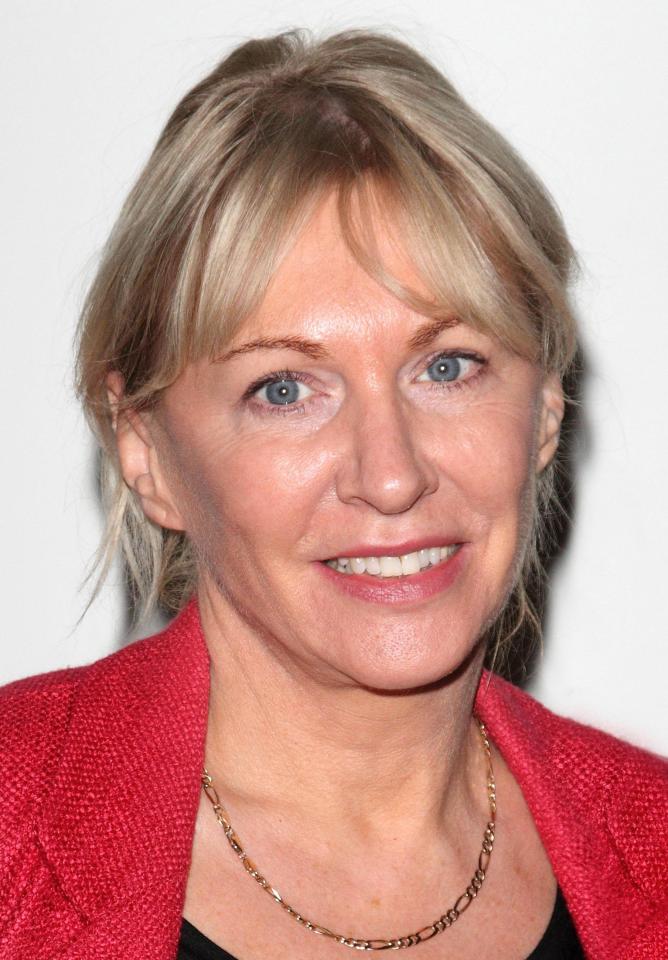  Nadine Dorries wants Hammond to leave his role