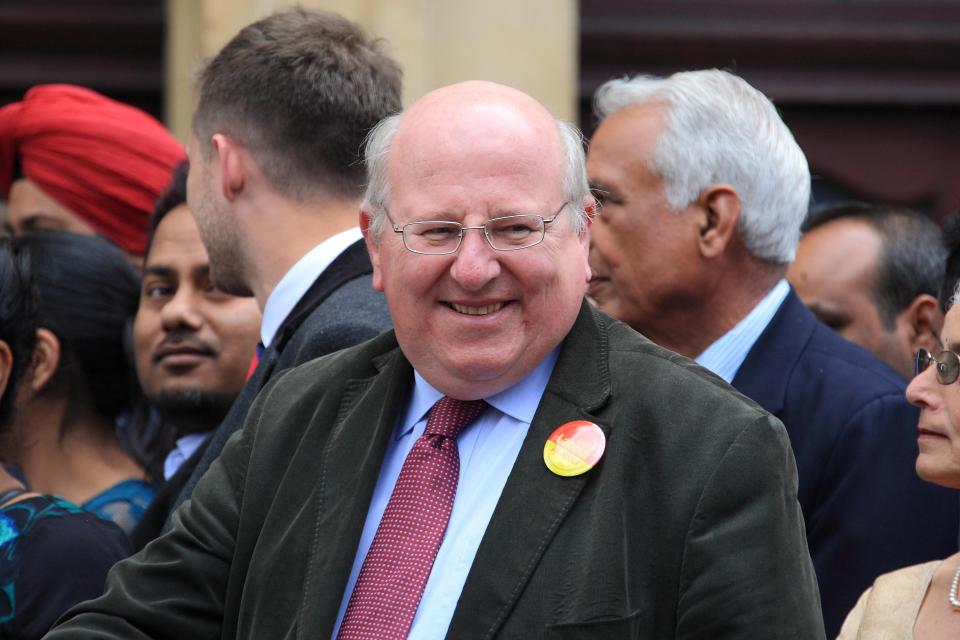  Mike Gapes MP is threatening to resign