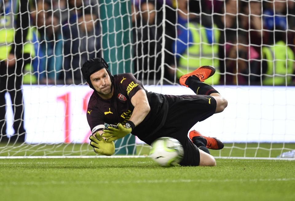  Petr Cech saved two penalties in Arsenal's friendly win over Chelsea