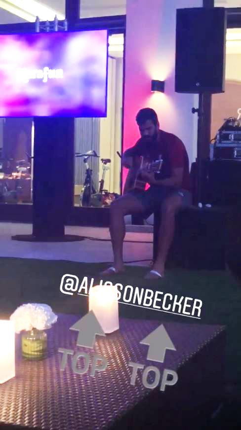  Liverpool goalkeeper Alisson Becker performed Oasis' 'Don't Look Back in Anger'