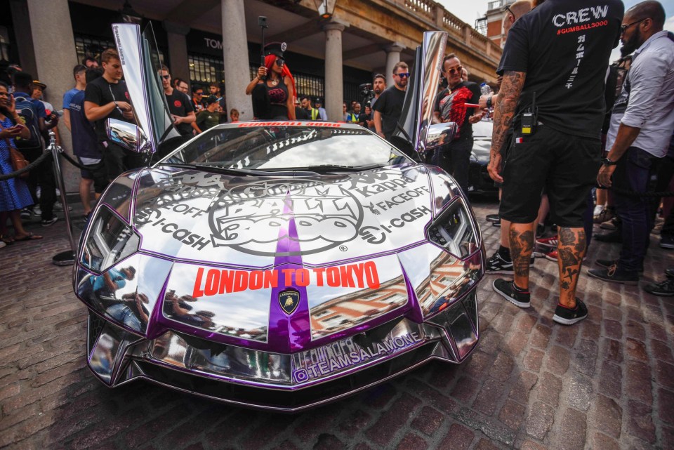 The stunning silver paintwork on this Lamborghini Aventador impressed onlookers