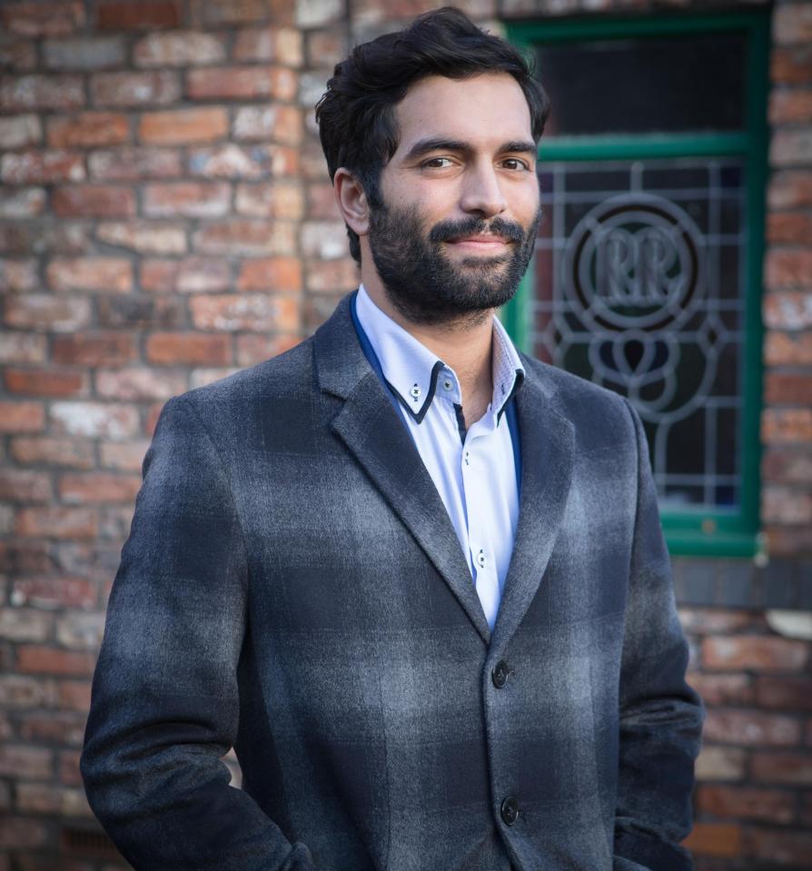  Charlie De Melo's character Imran Habeeb will woo both Battersby sisters in Corrie