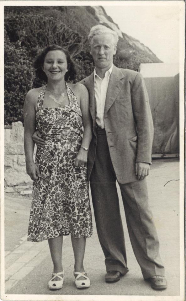  Morris Malenicky with wife Lottie