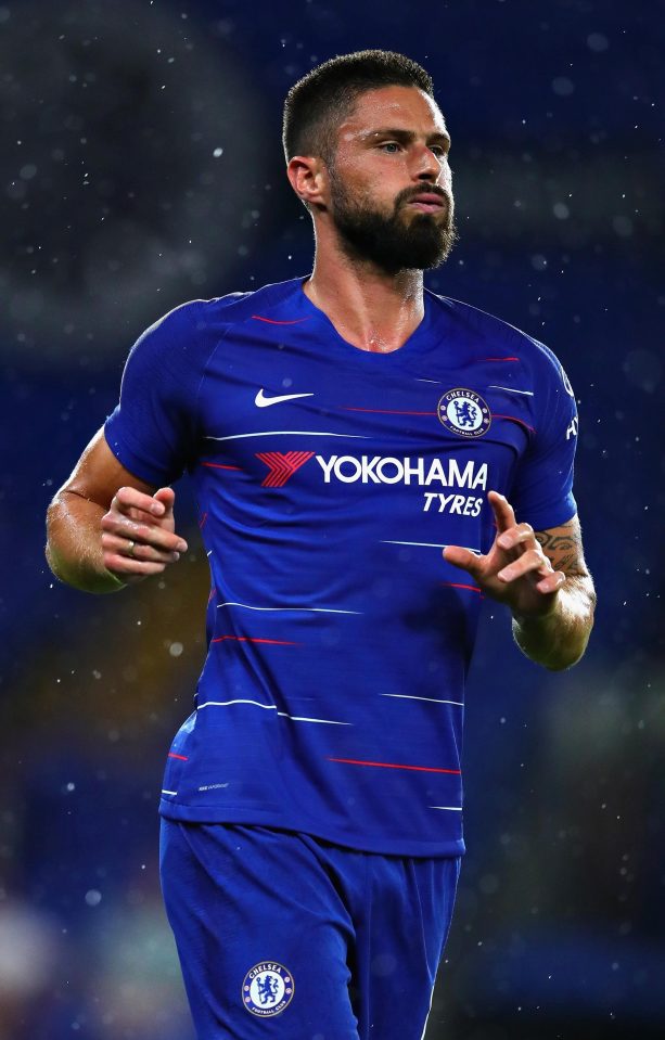  Olivier Giroud is staying at Chelsea ahead of the upcoming season