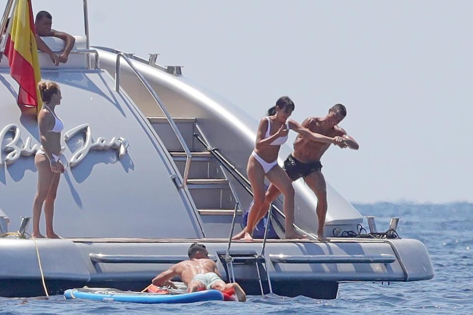  Cristiano Ronaldo gets the better of Georgina Rodriguez on the yacht