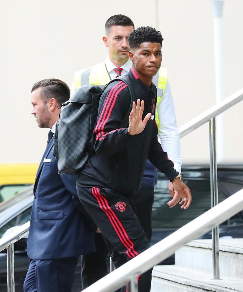  Marcus Rashford waved as he prepared to sport the No10 for the first time