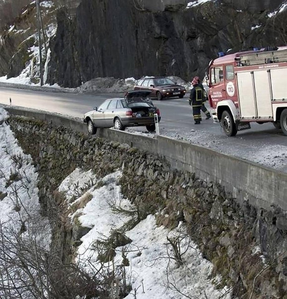 Those jagged rocks could have been deadly for this lucky motorist