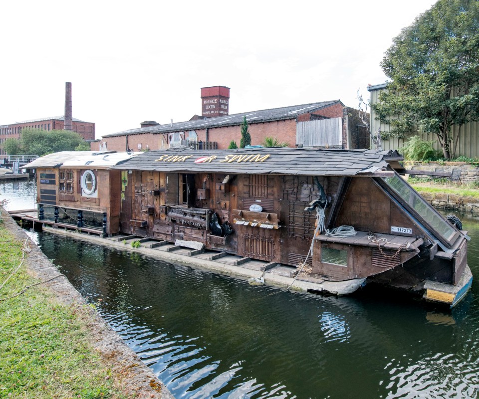 “Piano Raft” has made the journey from Liverpool to Leeds on a pair of skis over five years