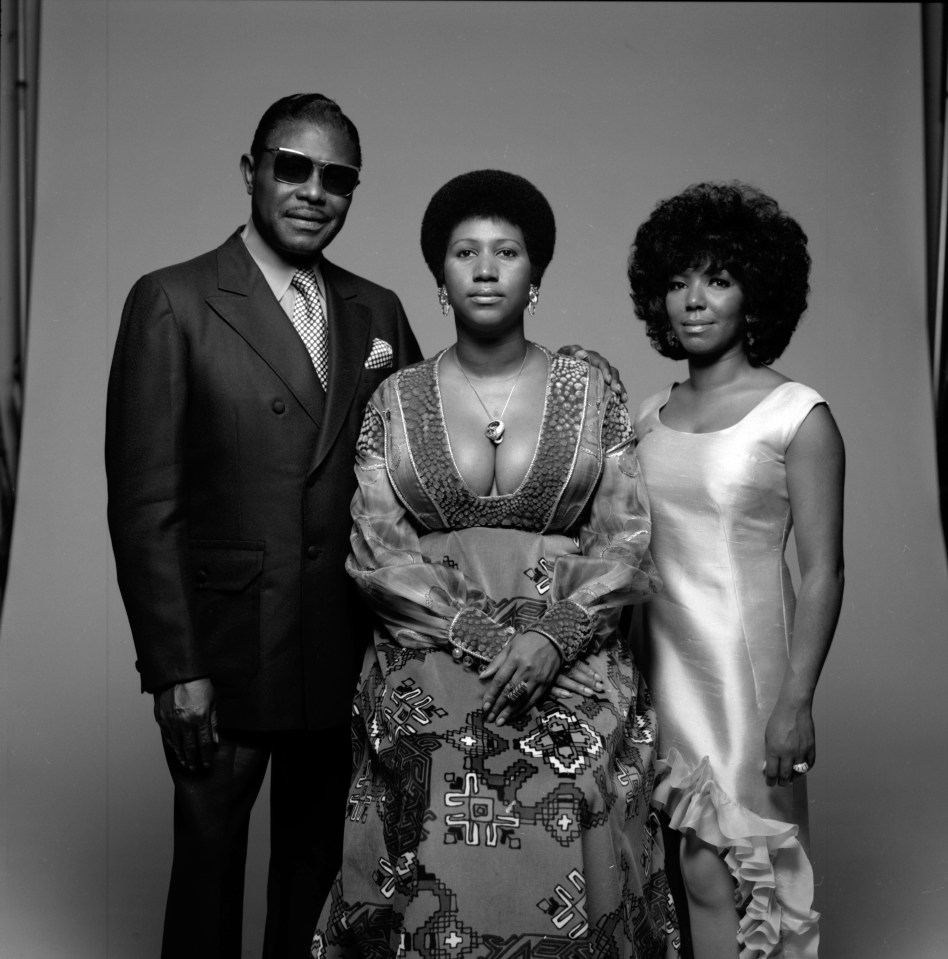 Aretha’s father, left, was said to raise her and her sister, left, in a pious, biblical home