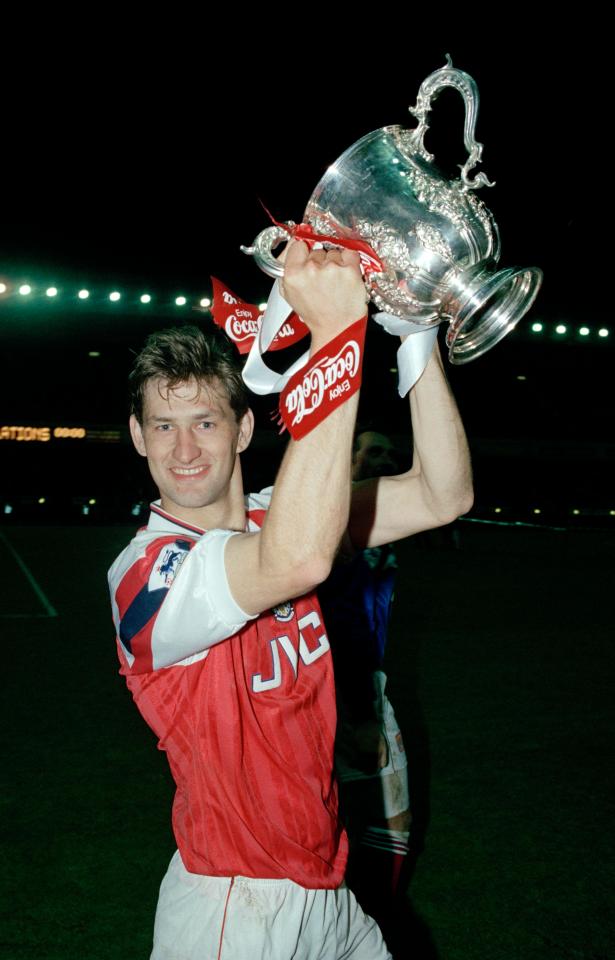  Adams lifts the 1993 Coca-Cola Cup