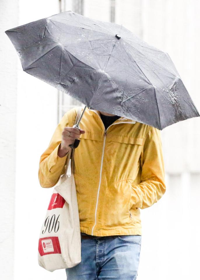  Forecasters expect bank holiday weekend to be filled with heavy showers, especially in the north