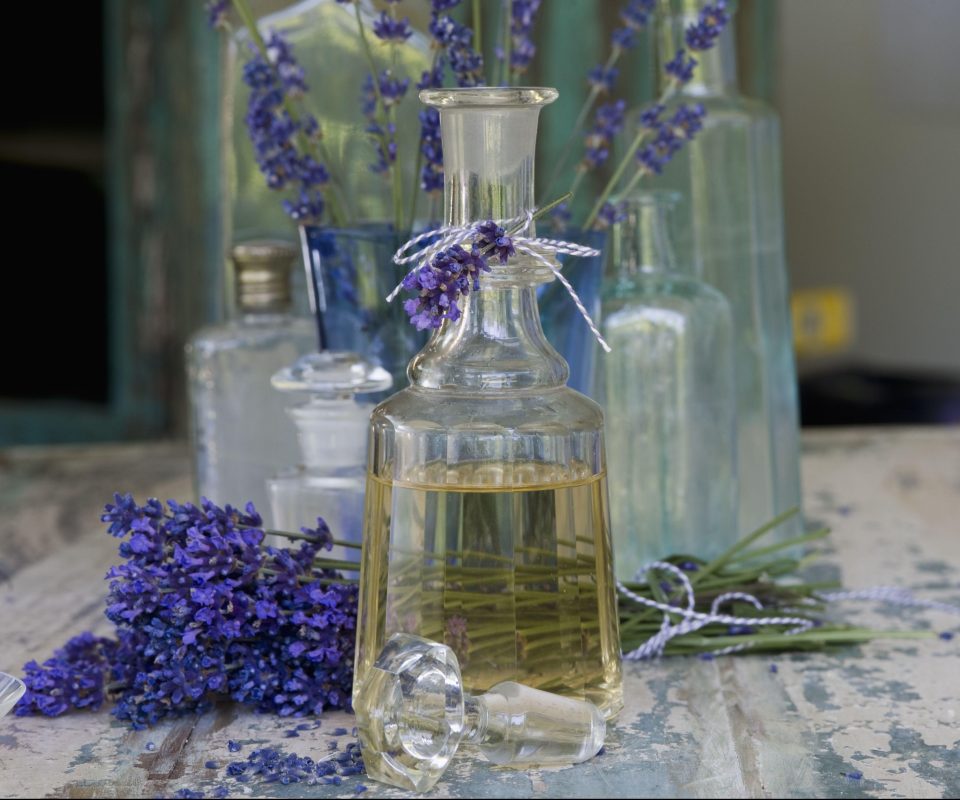  Rub it on or inhale it, lavender can relieve headaches and lower stress levels