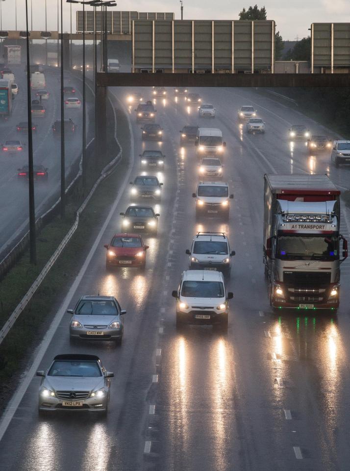  Heavy traffic and poor visibility caused by spray on the M62 motorway