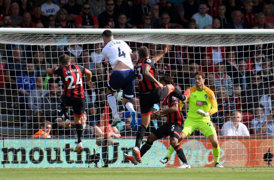  Keane headed in his first Premier League goal to put Everton 2-1 up on 66 minutes