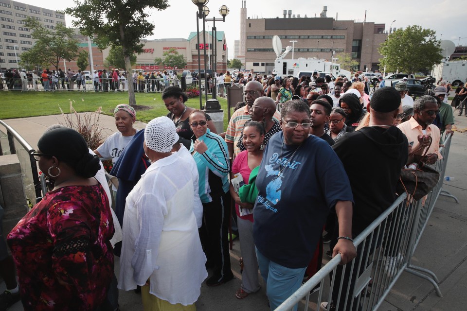 Hundreds of mourners have been queuing up for the public viewing