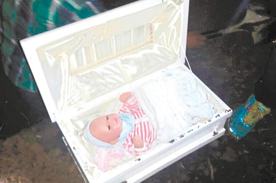  Deceived... When the coffin was opened a dressed baby doll was found inside