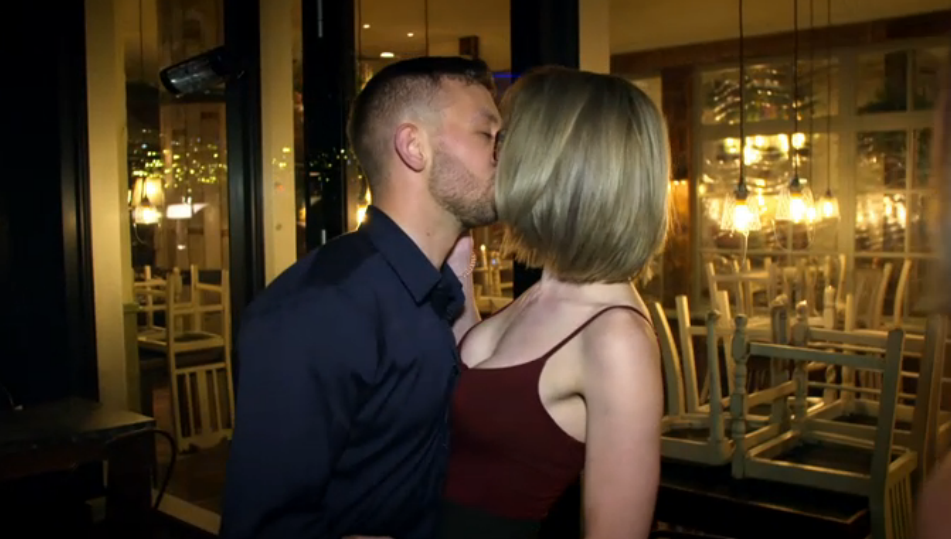  The date ended with the couple locking lips with their gorgeous date