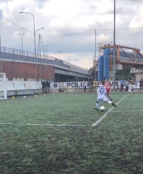  Cristiano Jr picked up the ball on the edge of the box