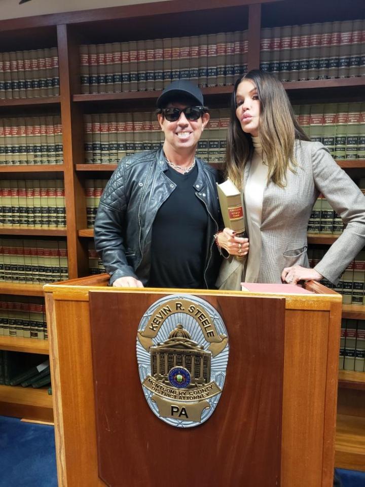  Janice at court with her close pal and publicist Stephen Lenehan