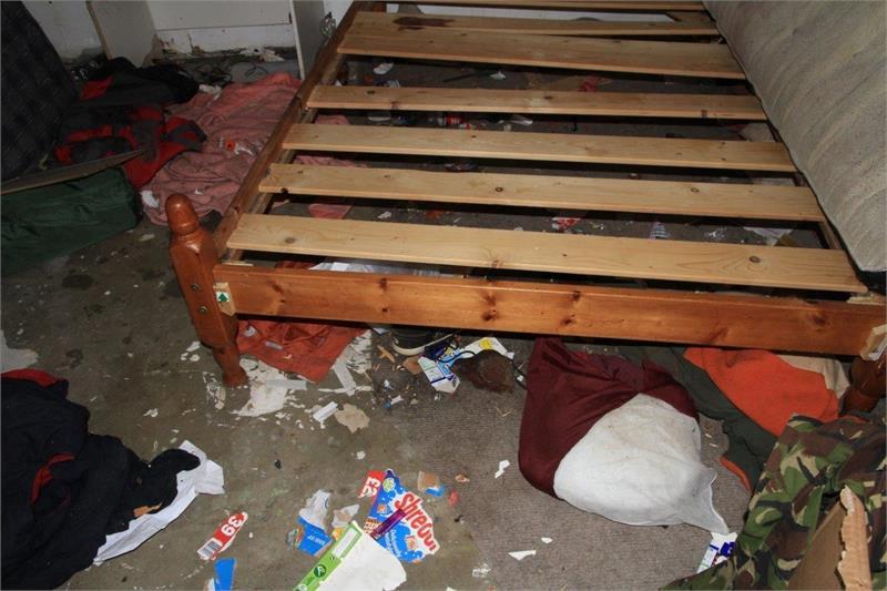  The bedroom where Lowe murdered his girlfriend Kirby Noden