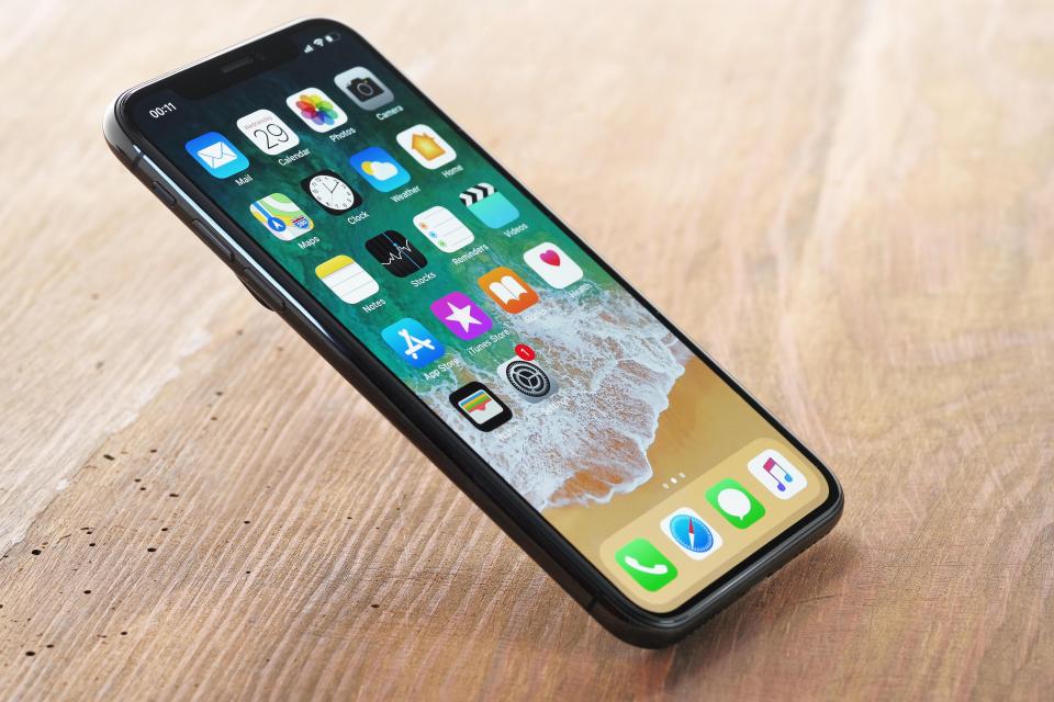  Apple may soon unveil a cheap sequel to last year's £999 iPhone X