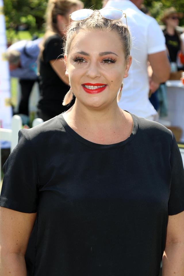  Lisa Armstrong is divorcing Ant after their split was announced in January