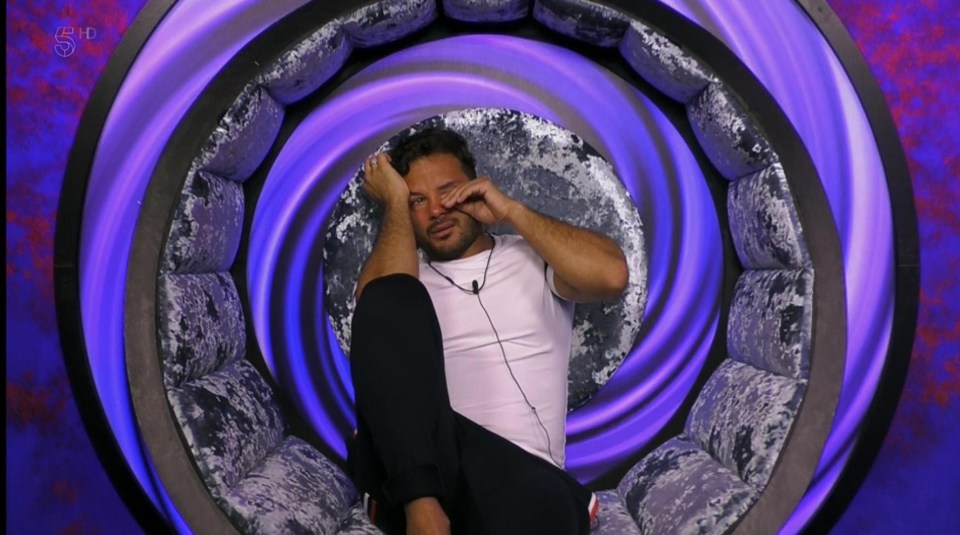 Ryan Thomas burst into tears after having to talk about Roxanne Pallett's shocking claims against him